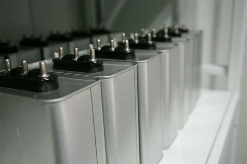 電容器能通過直流電嗎？為什么？